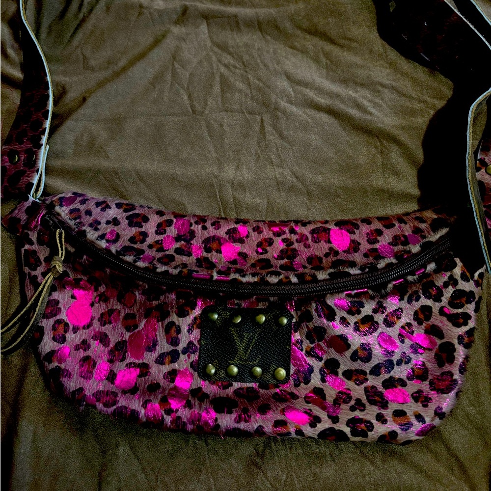 Pink leopard keep it gypsy bum bag